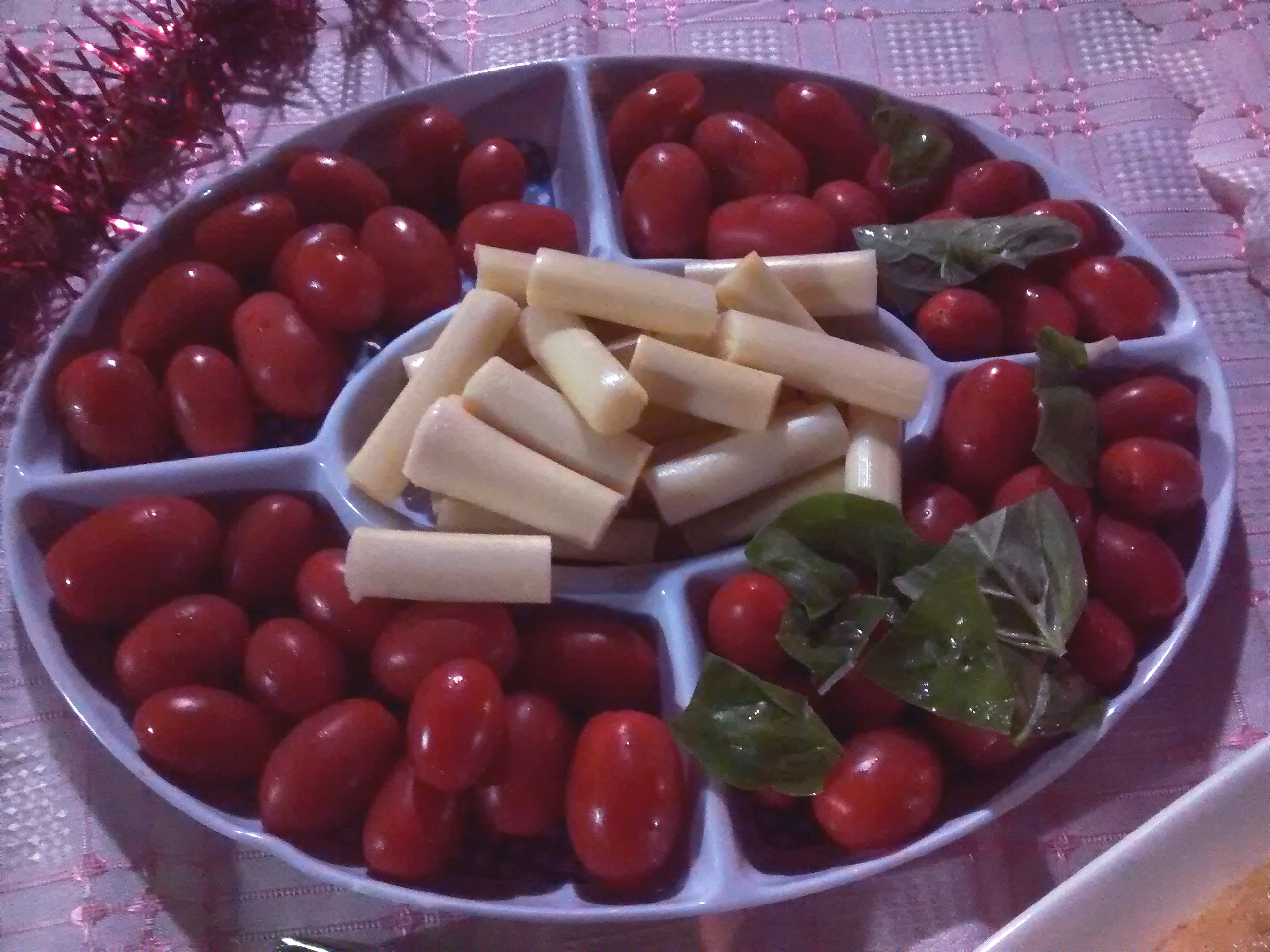 Ensalada de tomates cherry y palmitos